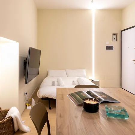 アパート Co99- Charming One Bedroom Melzo ミラノ